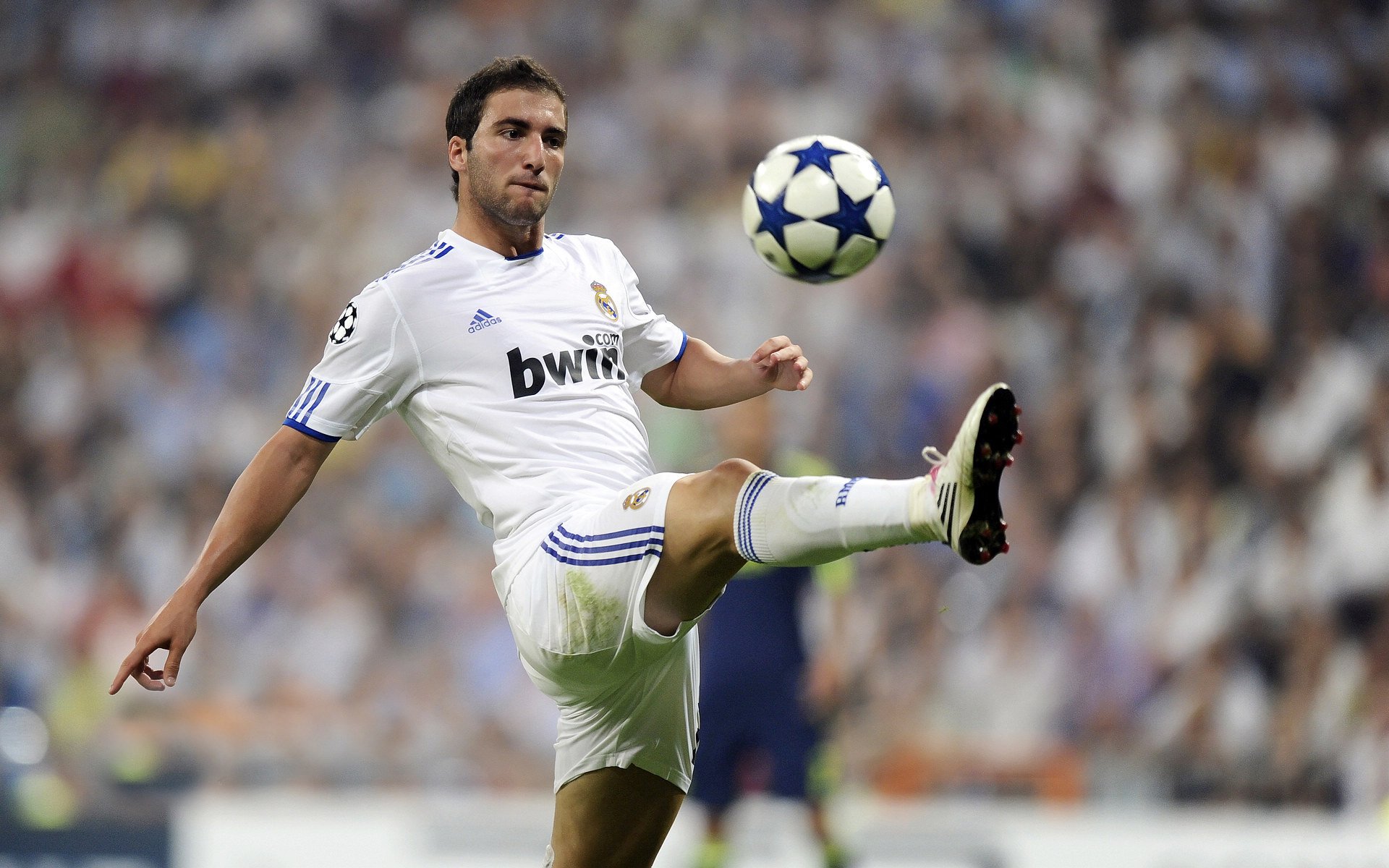 法甲宿敌激战:攻守之间的精彩博弈,法甲宿敌激战_攻守之间的精彩博弈是什么