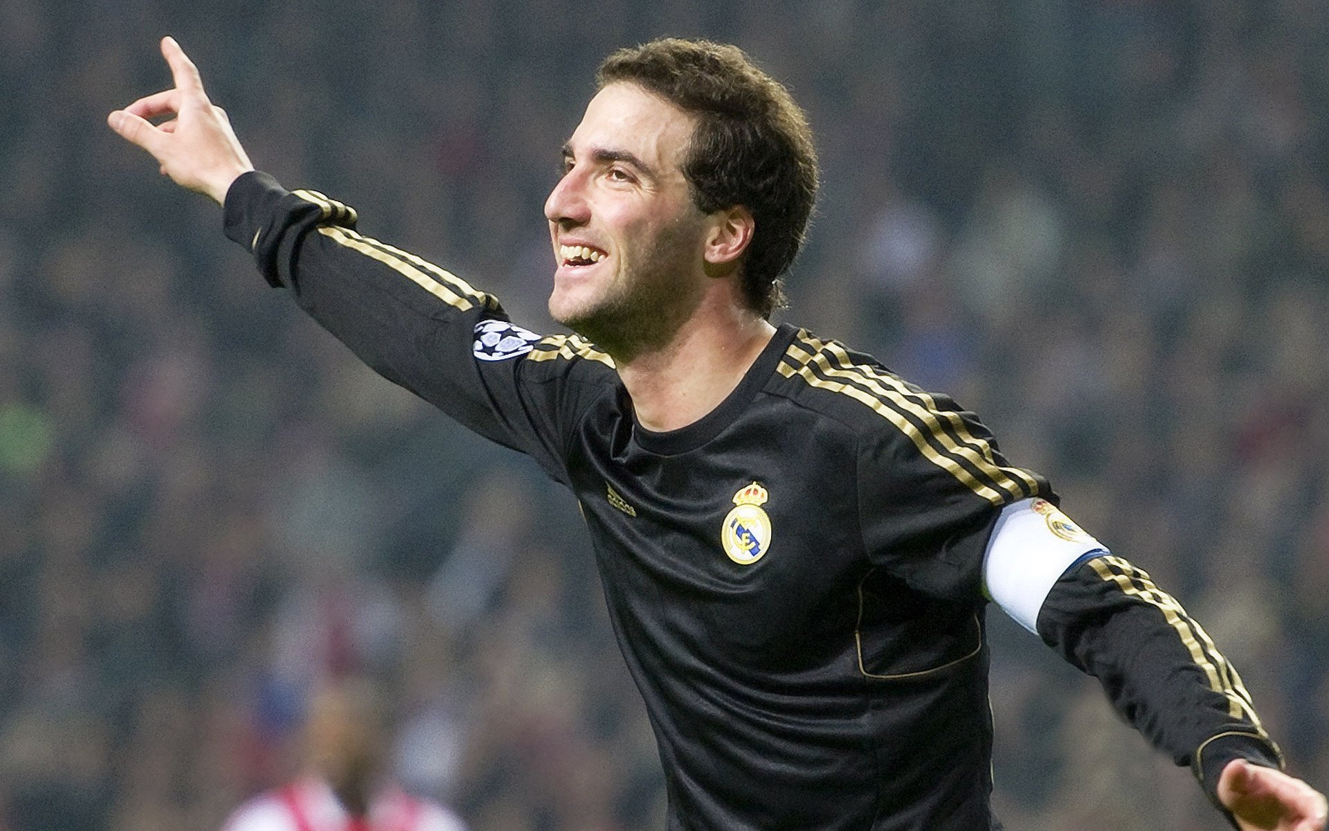 美洲杯豪门纷争：攻守转换的精彩瞬间